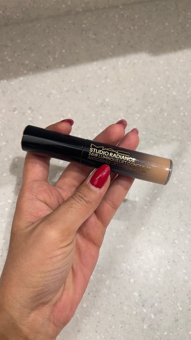 MAC Studio Radiance Kapatıcı — görsel 4/7