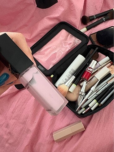 Beden YSL make me blush