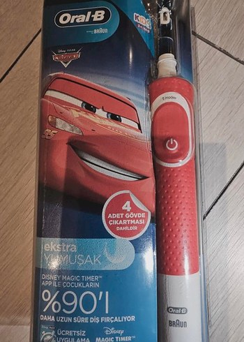 Oral-B Disney Cars Temali Oral B Cocuk Elektrikli Dis Fircasi