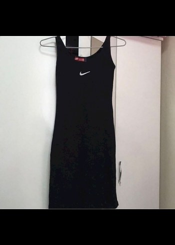 Nike Siyah Elbise