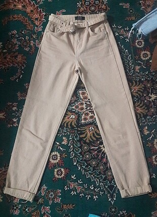 Bershka bej kemerli pantolon 