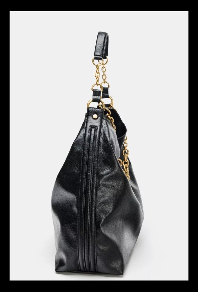 Zincir Detaylı Parlak Siyah Deri El Çantası - Görsel 2