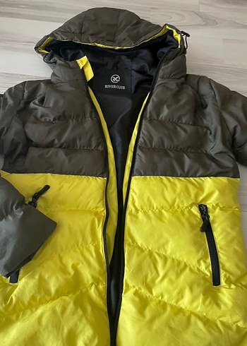 LC Waikiki Sarı Gri Kapüşonlu Erkek Çocuk Mont