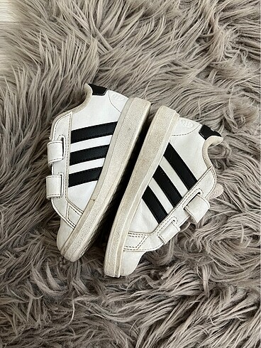 24 Beden Adidas