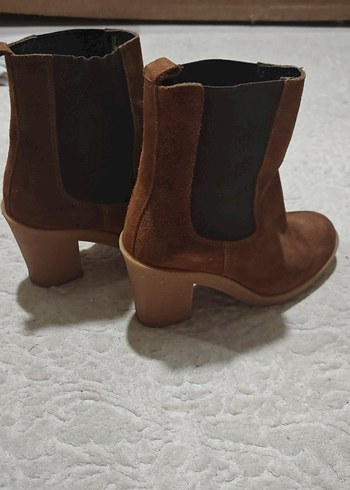 Kahverengi Süet Kadın Topuklu Bot - Görsel 3