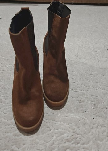 Kahverengi Süet Kadın Topuklu Bot - Görsel 2