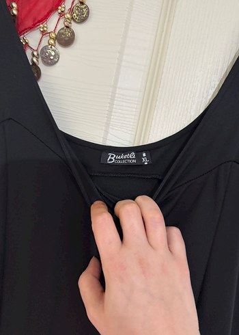 Siyah Beyaz Uzun Askısız Elbise - Görsel 3