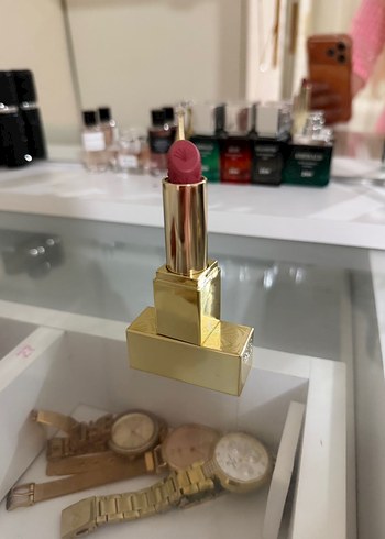 Hafif Kırmızı Ruj - Görsel 2