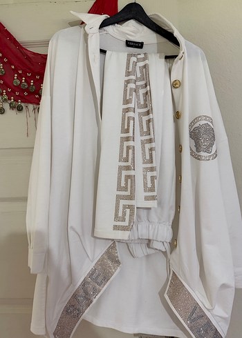 Beyaz Uzun Kollu Pamuklu Düğmeli Kadın Gömlek - Görsel 3