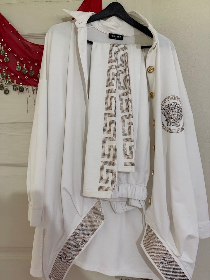 Beyaz Uzun Kollu Pamuklu Düğmeli Kadın Gömlek - Görsel 3