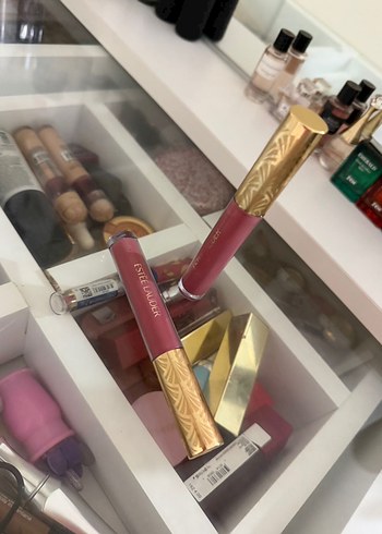 Estée Lauder Bordo Ruj - Görsel 2