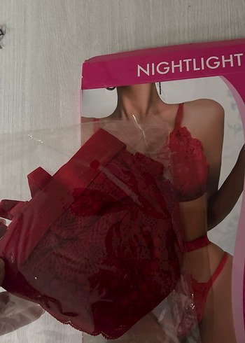 Kırmızı dantelli fantezi giyim - Görsel 2