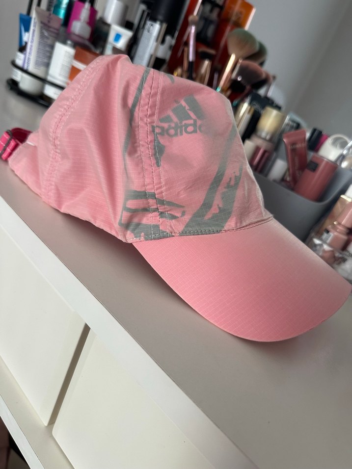 Adidas Pembe Soyut Desenli Şapka — görsel 2/6