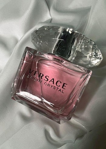 Versace Bright Crystal Kadın Parfümü 90 ml