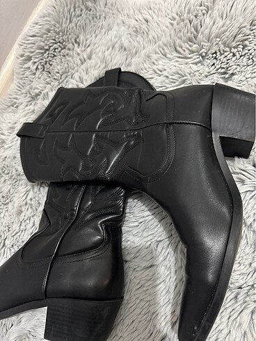 Stradivarius Siyah bot