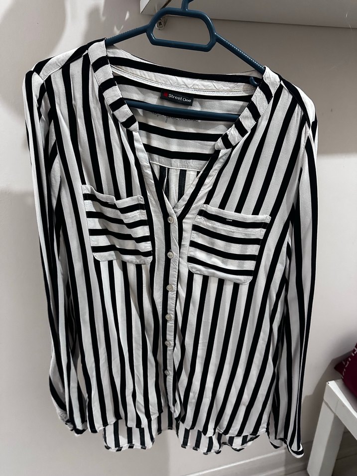 Zebra Desenli V Yaka Gri Ofis Bluzu - Görsel 2