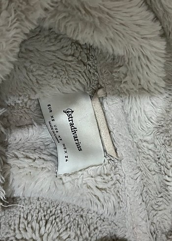 Stradivarius Bej Fermuarlı kürklü Kadın kaban - Görsel 5