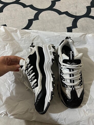 Skechers spor ayakkabı
