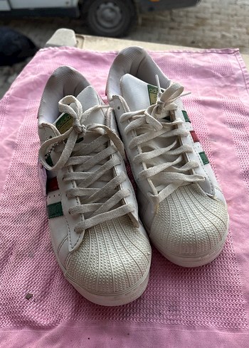 Adidas ürünü