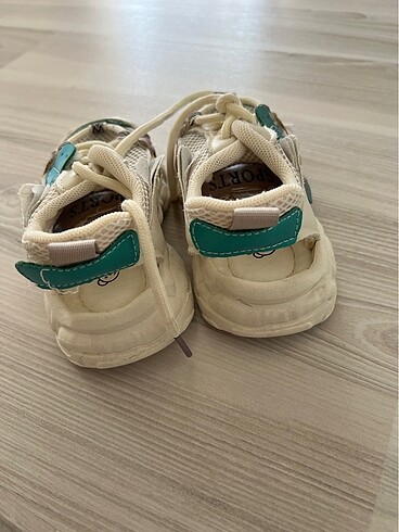 24 Beden beyaz Renk 24 numara 15 cm iç taban bebek spor sandalet ayakkabı