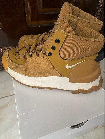 Nike Nike bot
