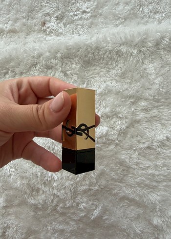Yves Saint Laurent ürünü