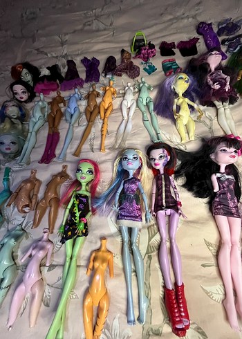 Monster High Bebek ve Aksesuar Seti