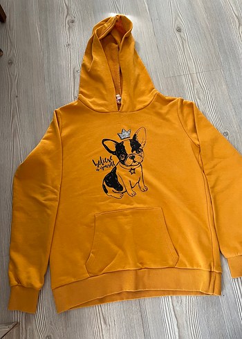 Koton Hardal Sarisi Kapusonlu Kopek Baskili Sweatshirt