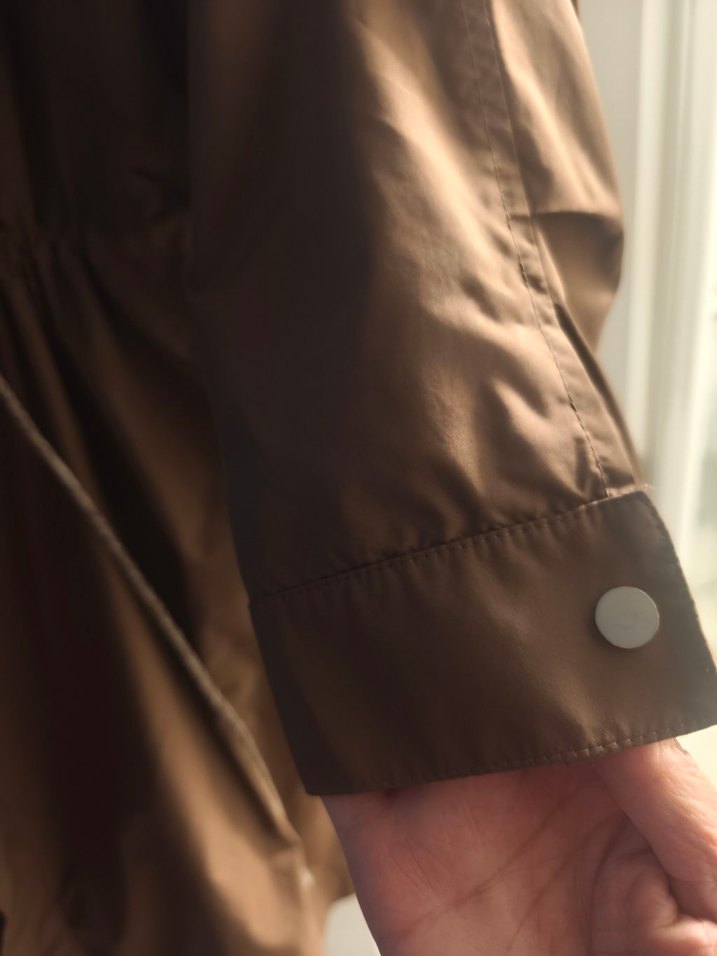 Yargıcı Taba Rengi Yağmurluk - Görsel 4