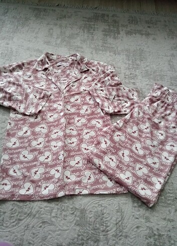 Önü Düğmeli Pijama Takımı