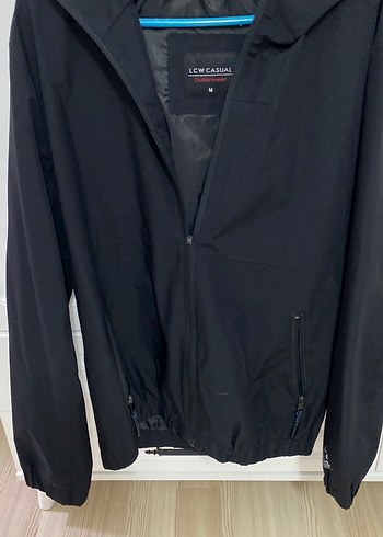 LC Waikiki Lcw Casual Siyah Kapusonlu Hafif Ceket
