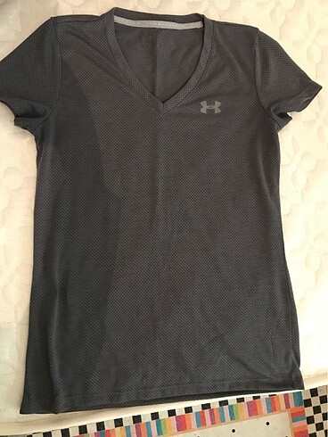 Under armour tshirt