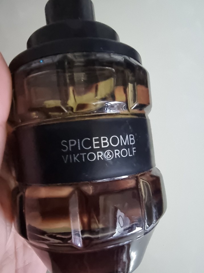 Viktor&Rolf Spicebomb 100 ml Erkek Parfümü - Görsel 4