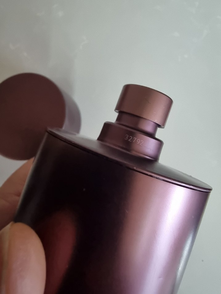 Carolina Herrera 212 sexy erkek parfüm - Görsel 5