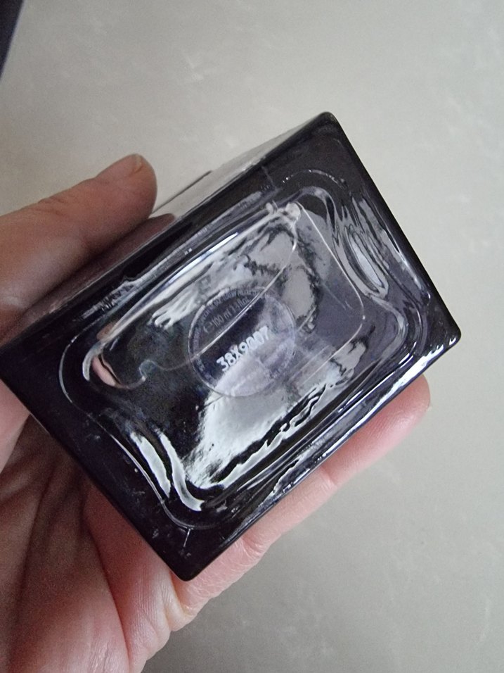 Yves Saint Laurent Y edp erkek parfüm - Görsel 4