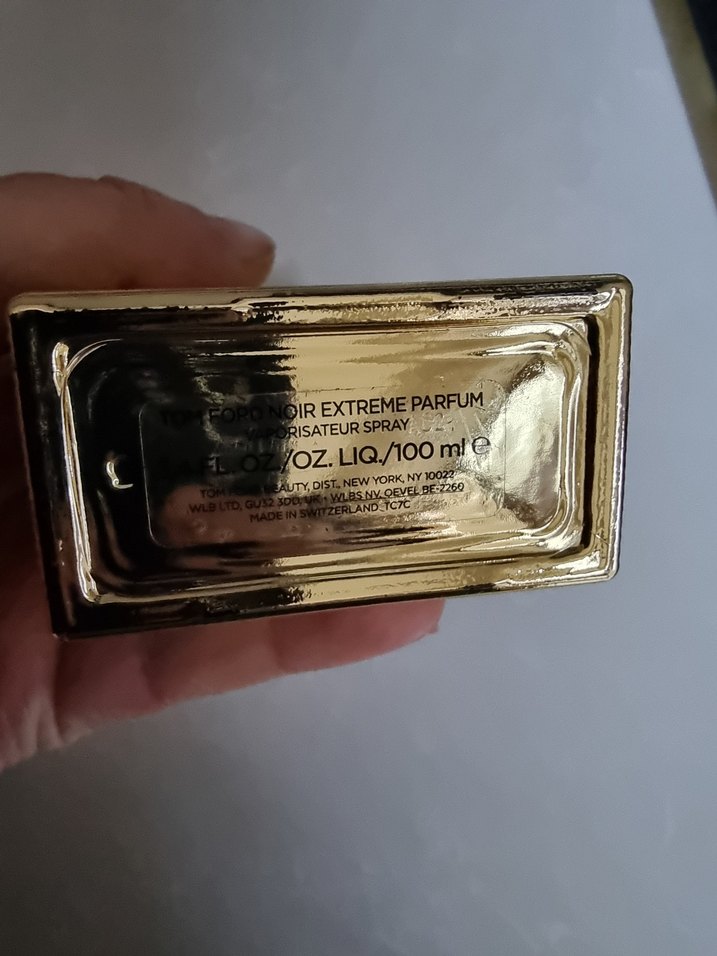 Tom Ford Noir Extreme Parfüm 100 ml edp erkek parfüm - Görsel 4