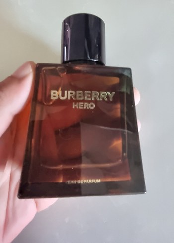 Burberry Burberry Hero 50 ml.edp Erkek Parfümü