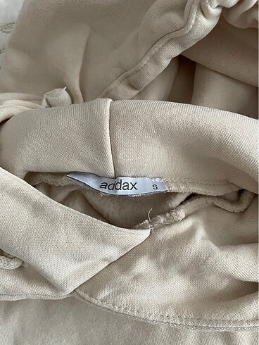 s Beden Krem crop sweat