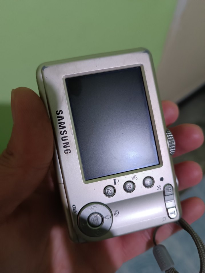 Samsung Gümüş Kompakt Dijital Kamera — görsel 5/5