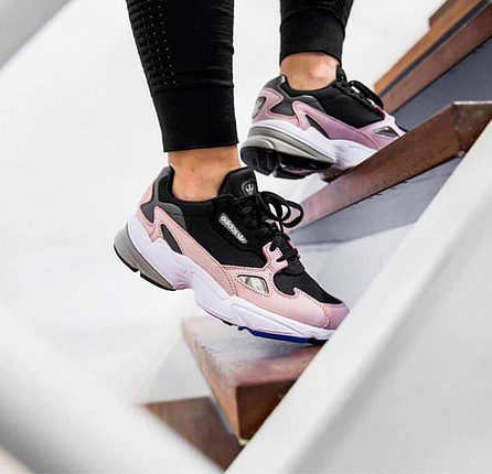 Adidas Falcon 