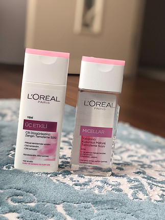 İkili Loreal Paris?in makyaj temizleme süt ve suyu
