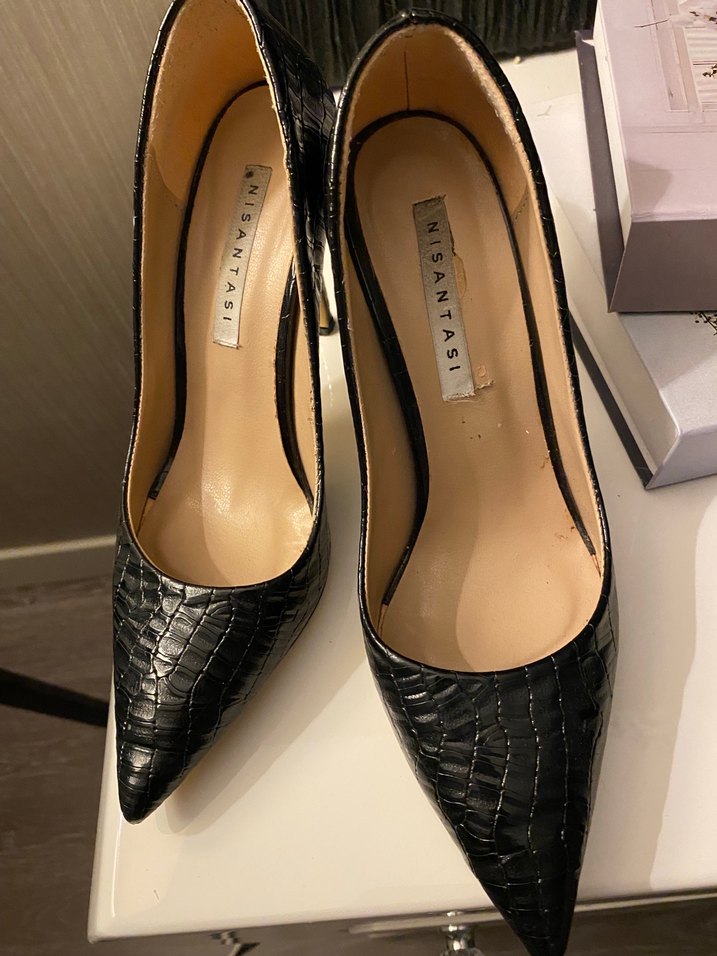 Şıklığın Simgesi: Siyah Kroko Stiletto — görsel 3/7