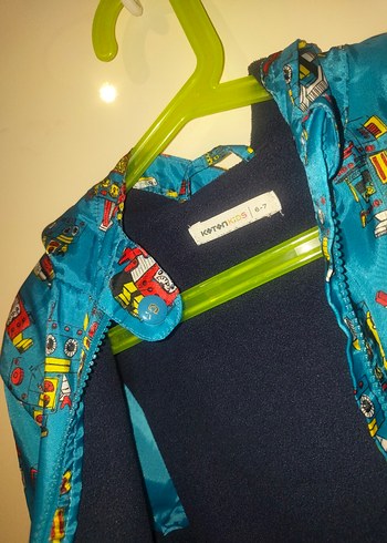 Renkli Baskılı Kapüşonlu Erkek Çocuk Yağmurluk - Görsel 3