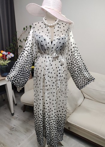 Uzun Kollu Bohem Puantiyeli Kadın Sabahlık - Görsel 2