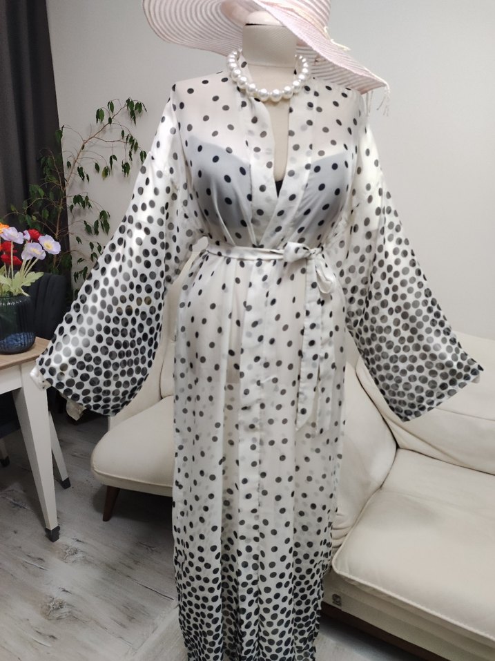 Uzun Kollu Bohem Puantiyeli Kadın Sabahlık - Görsel 3