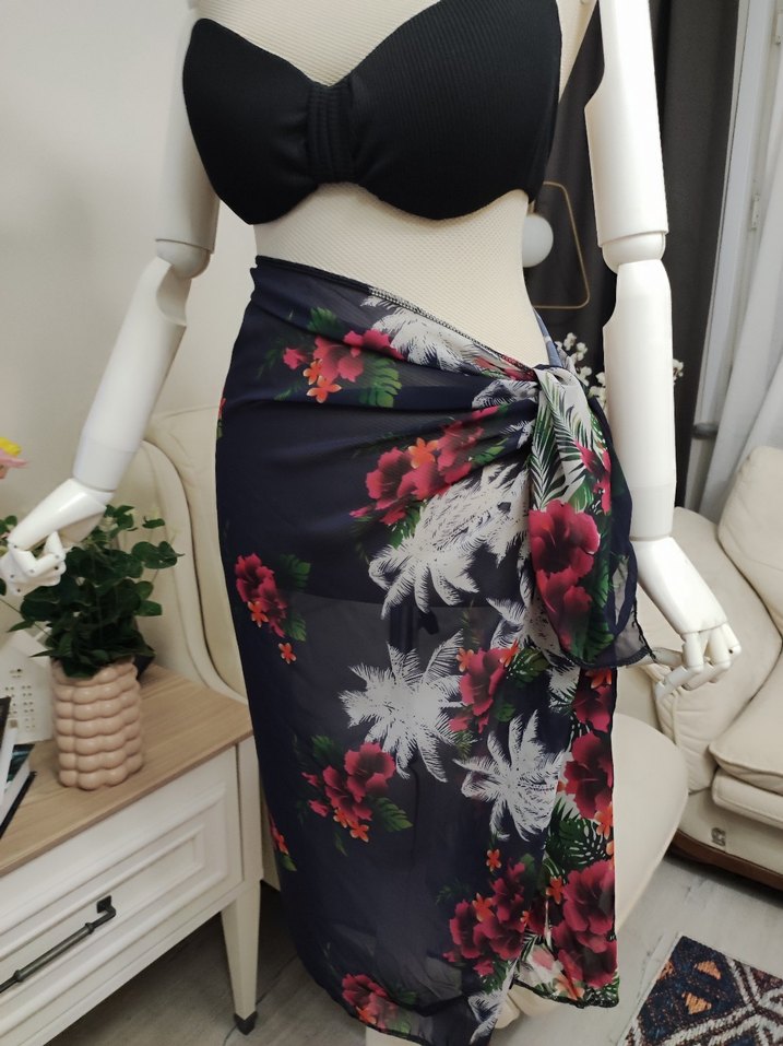 Çiçek Desenli Uzun Drapeli Kadın Pareo - Görsel 2