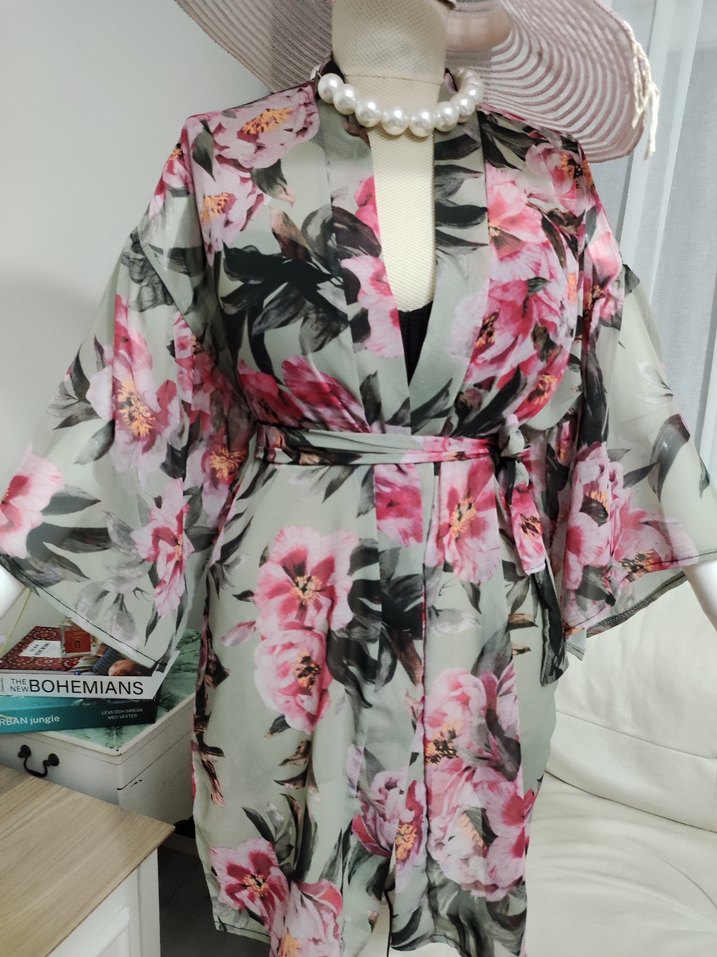 Çiçek Desenli Uzun Şifon Pareo - Görsel 5