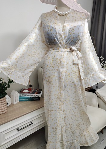 Uzun Beyaz Bohem Çiçekli Pareo - Görsel 4