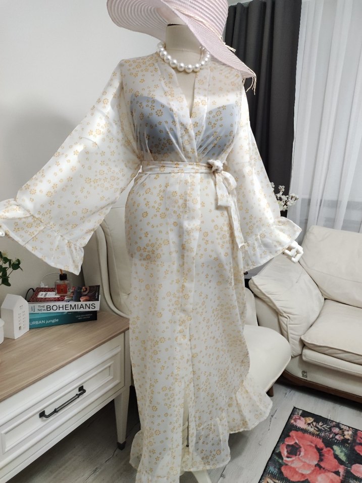 Uzun Beyaz Bohem Çiçekli Pareo - Görsel 2