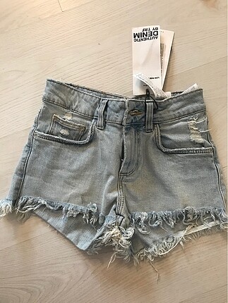 Zara denim şort